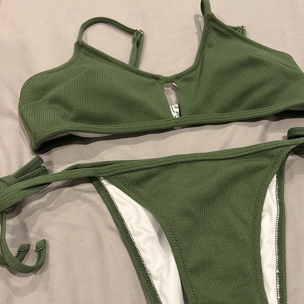 Green Ribbed Bikini - Picture 2 of 5